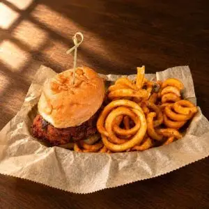FRIED CHICKEN SANDO